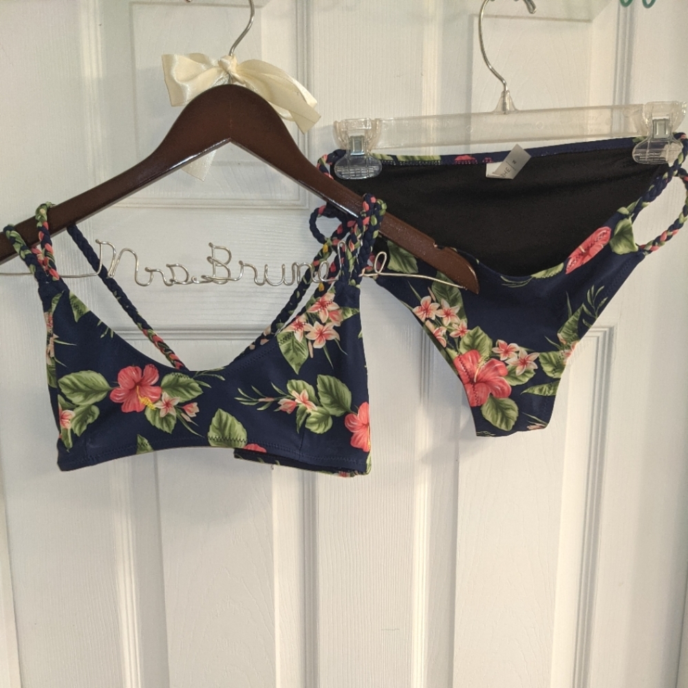 Cupshe Bikini Medium